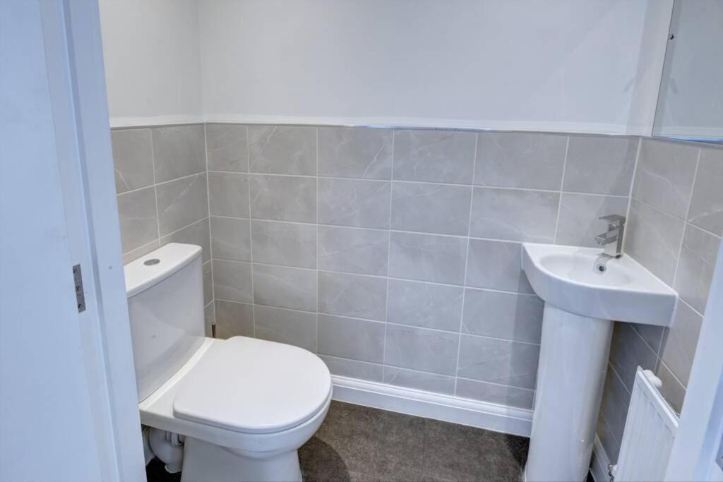 The Stratford Palace Apartamento Birmingam Exterior foto